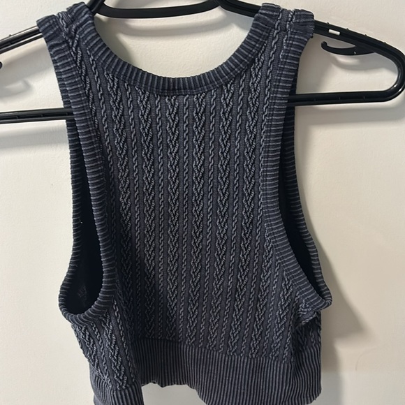 dark small tank - Picture 4 of 4